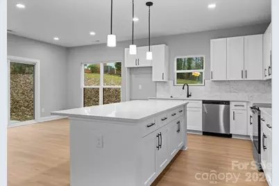 8823 Dogwood Drive, Charlotte, NC 28215 - Photo 7