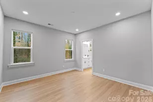 8823 Dogwood Dr, Charlotte, NC 28215 - Photo 17