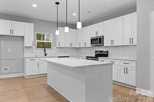 8823 Dogwood Dr, Charlotte, NC 28215 - Photo 7