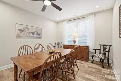 9610 Cresswind Boulevard, Charlotte, NC 28215 - Photo 5