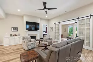 9610 Cresswind Blvd, Charlotte, NC 28215 - Photo 15