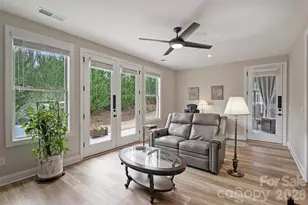 9610 Cresswind Blvd, Charlotte, NC 28215 - Photo 23