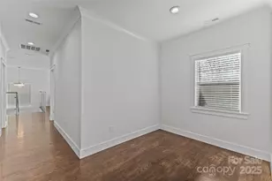 8804 Casa Lake Dr, Charlotte, NC 28215 - Photo 21