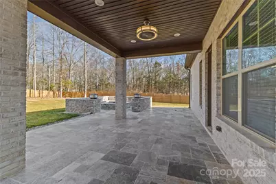 8804 Casa Lake Drive, Charlotte, NC 28215 - Photo 9