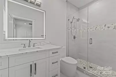 8804 Casa Lake Drive, Charlotte, NC 28215 - Photo 25