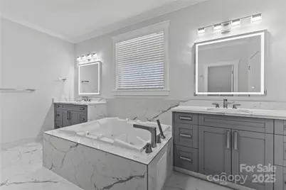 8804 Casa Lake Drive, Charlotte, NC 28215 - Photo 29