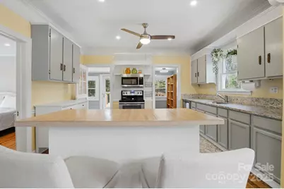 318 N Academy Street, Mooresville, NC 28115 - Photo 17