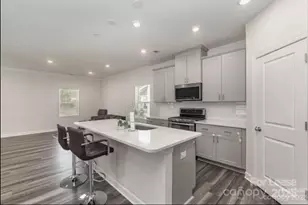 1304 Colgher St, Charlotte, NC 28227 - Photo 5