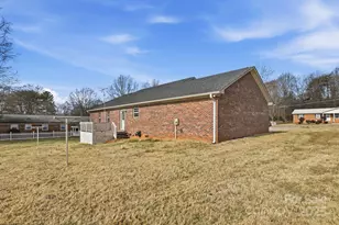 158 Polly Dr, Statesville, NC 28625 - Photo 25