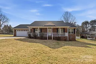 158 Polly Dr, Statesville, NC 28625 - Photo 1