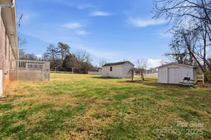 158 Polly Dr, Statesville, NC 28625 - Photo 29