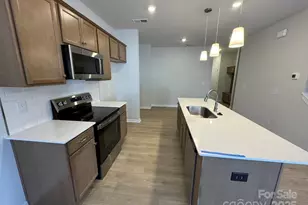 7013 Alpharetta St, Charlotte, NC 28216 - Photo 3