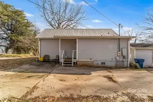 618 S Center St, Hickory, NC 28602 - Photo 5