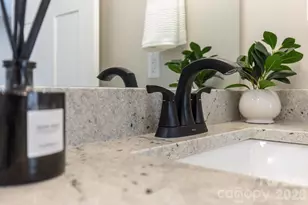 328 Bowditch St, Burnsville, NC 28714 - Photo 11