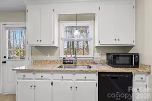 1318 Ridgewood Dr, Concord, NC 28027 - Photo 9