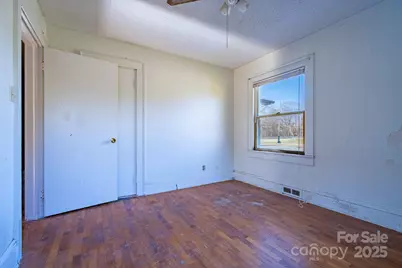 1922 Old Conover Startown Road, Newton, NC 28658 - Photo 17