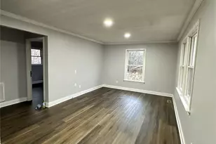 1011 Hull St, Statesville, NC 28677 - Photo 9