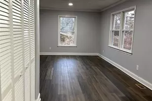 1011 Hull St, Statesville, NC 28677 - Photo 7