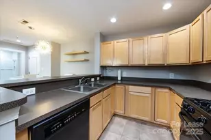 718 Trade St, Charlotte, NC 28202 - Photo 3