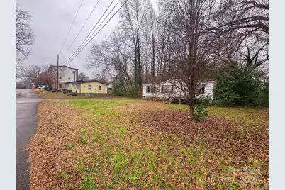 411 N Lee Street, Mount Holly, NC 28120 - Photo 9