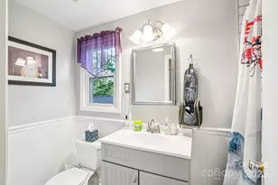 710 Heatherwood Dr, Hendersonville, NC 28792 - Photo 29