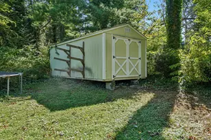 710 Heatherwood Dr, Hendersonville, NC 28792 - Photo 39