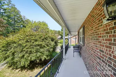 710 Heatherwood Drive, Hendersonville, NC 28792 - Photo 15