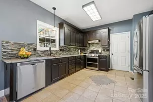 208 Bennington Dr, Stanley, NC 28164 - Photo 7