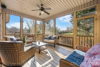 402 Golfview Court SE, Lenoir, NC 28645 - Photo 31