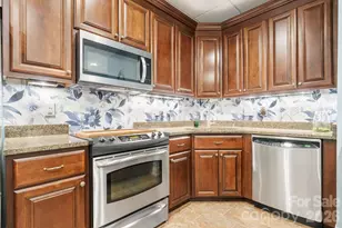 402 Golfview Ct SE, Lenoir, NC 28645 - Photo 25