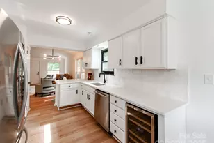 9026 Louvaine Dr, Charlotte, NC 28227 - Photo 9