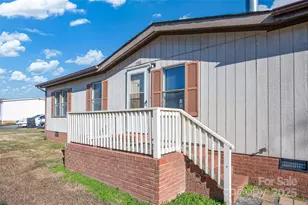 4586 Deal Rd, Claremont, NC 28610 - Photo 3