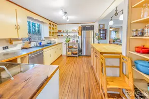 9 Mountain View Rd, Asheville, NC 28806 - Photo 15