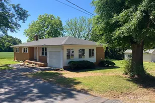 1697 Morningside Dr, Newton, NC 28658 - Photo 3