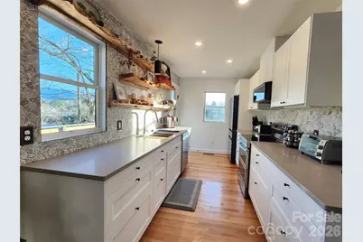 113 Hillside Street, Canton, NC 28716 - Photo 9