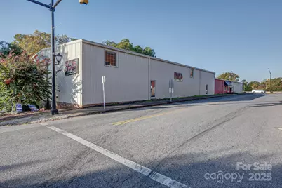 301 S Battleground Avenue, Kings Mountain, NC 28086 - Photo 3