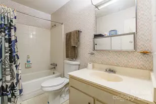 833 Farmhurst Dr, Charlotte, NC 28217 - Photo 15