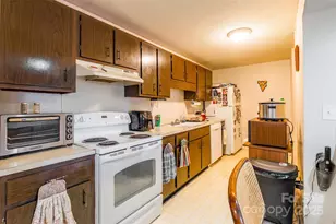 833 Farmhurst Dr, Charlotte, NC 28217 - Photo 7