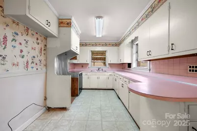 1177 2nd Street Place SE, Hickory, NC 28602 - Photo 7