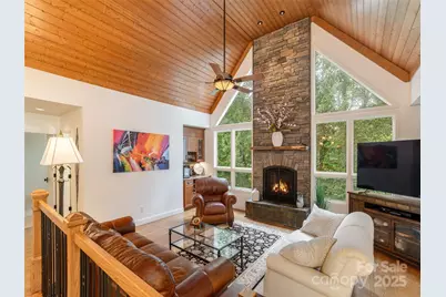 210 Black Oak Lane, Hendersonville, NC 28791 - Photo 9