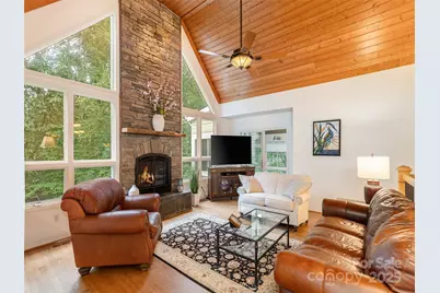 210 Black Oak Lane, Hendersonville, NC 28791 - Photo 11