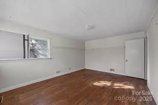 228 Grove St, Brevard, NC 28712 - Photo 11