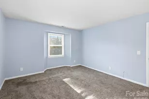 6146 Meadow Rose Ln, Charlotte, NC 28215 - Photo 29