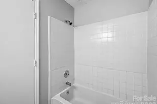 6146 Meadow Rose Ln, Charlotte, NC 28215 - Photo 25