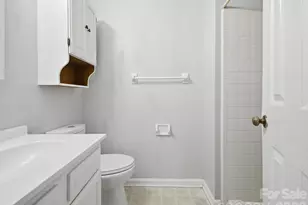 6146 Meadow Rose Ln, Charlotte, NC 28215 - Photo 31