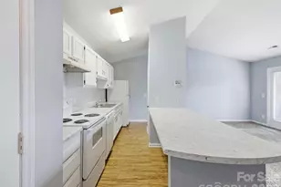 6146 Meadow Rose Ln, Charlotte, NC 28215 - Photo 15