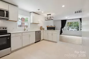 5420 Gwynne Ave, Charlotte, NC 28205 - Photo 11