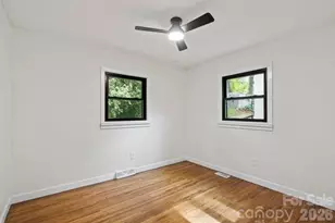 2430 Dora Dr, Charlotte, NC 28215 - Photo 15