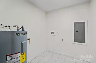 2430 Dora Dr, Charlotte, NC 28215 - Photo 19