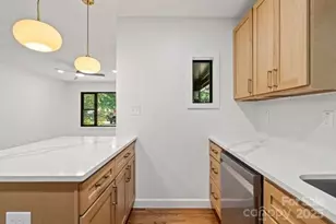 2430 Dora Dr, Charlotte, NC 28215 - Photo 5